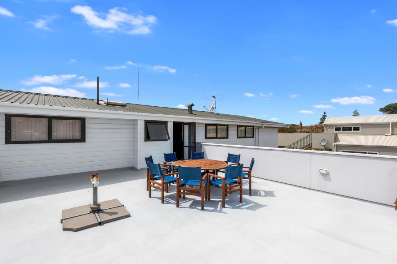 Oceanside Bach - Mount Maunganui Holiday Home Экстерьер фото