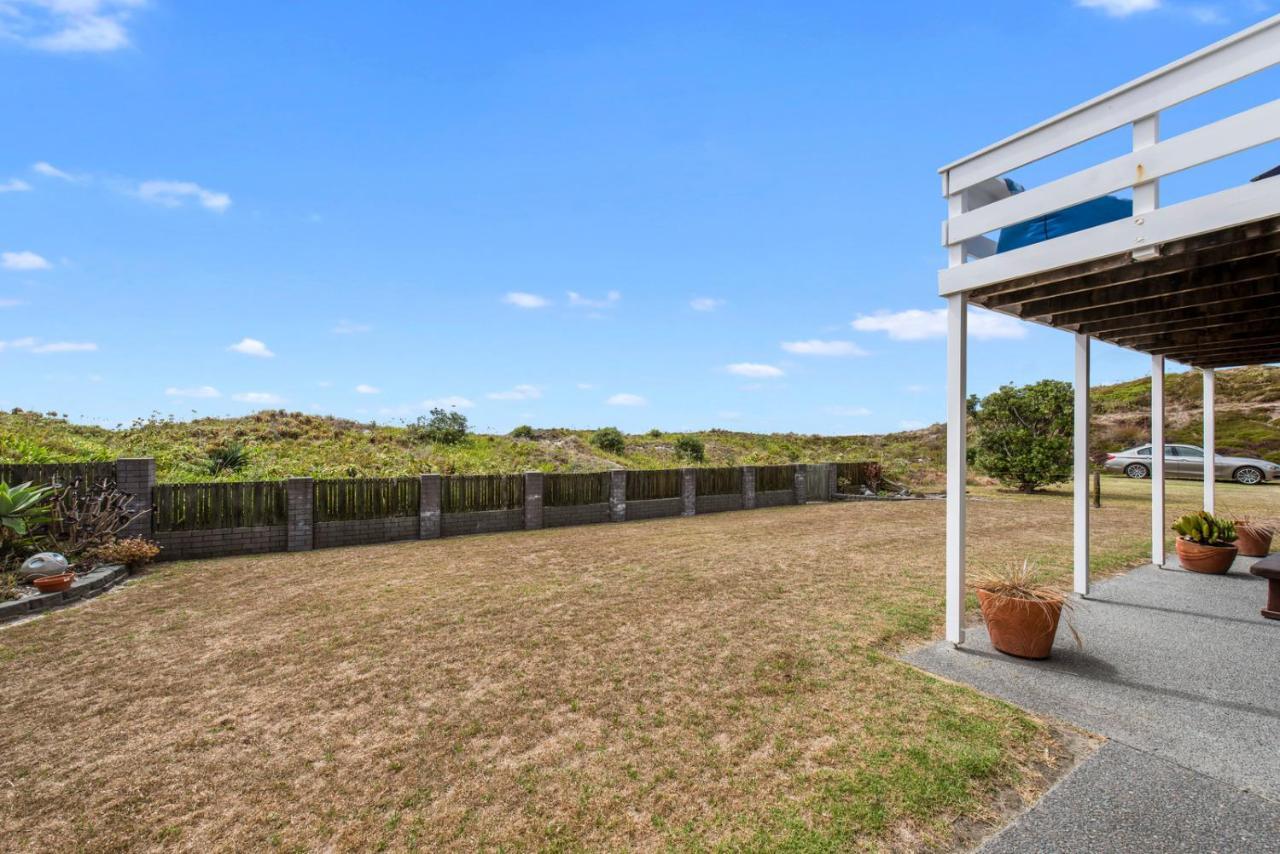 Oceanside Bach - Mount Maunganui Holiday Home Экстерьер фото
