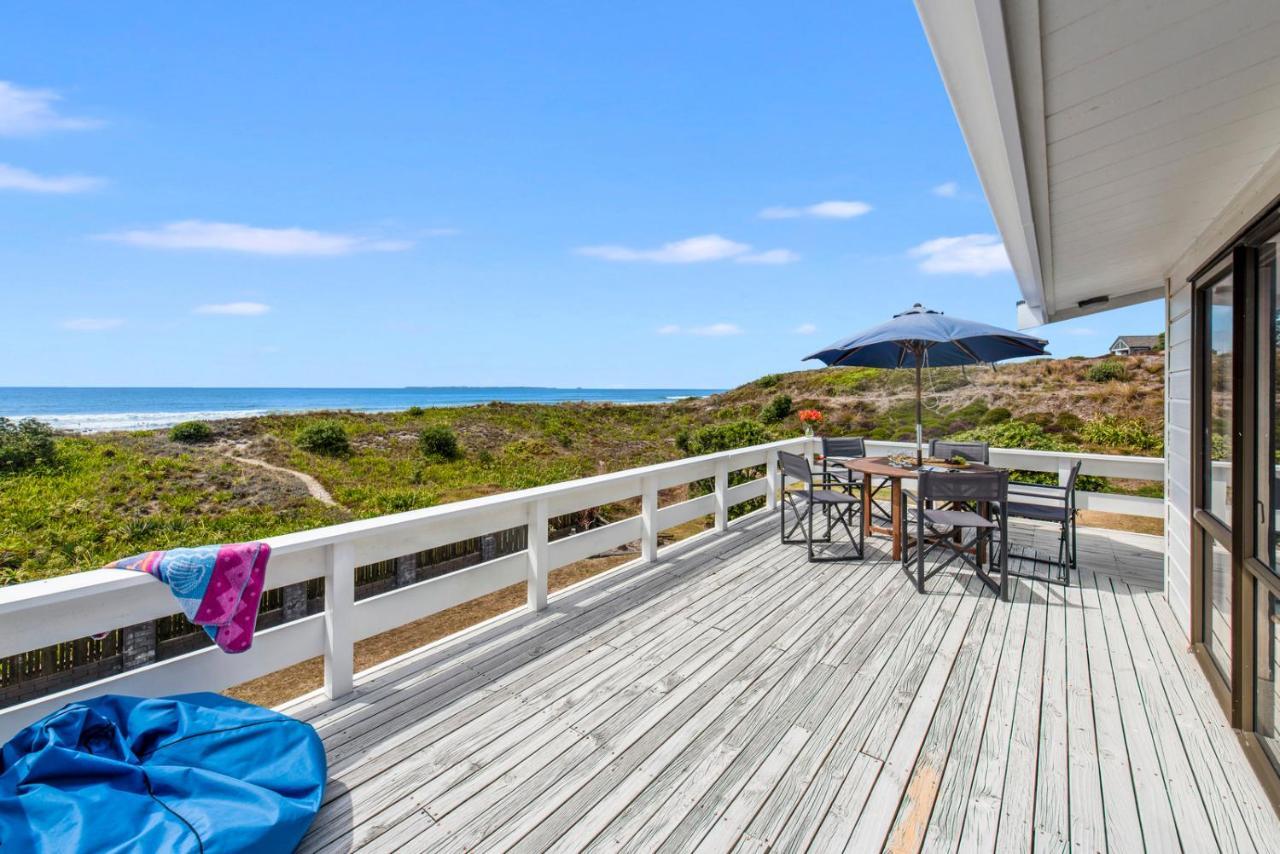Oceanside Bach - Mount Maunganui Holiday Home Экстерьер фото
